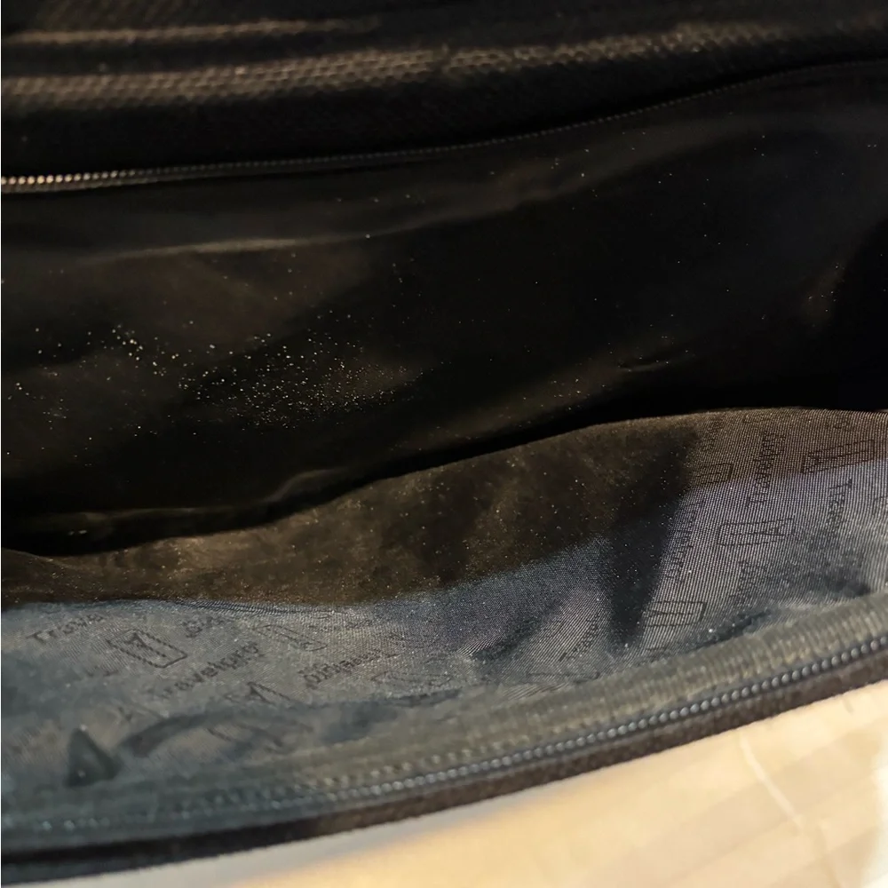 Crew 3 by Travelpro USA Black Carry-On Luggage Shoulder Bag (Good Condition)